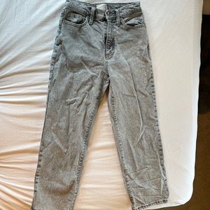 Grey straight mom jeans size 00